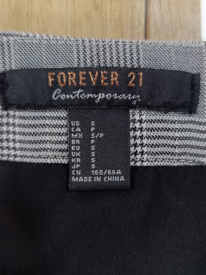 FALDA - FOREVER 21, imagen 3 de 3