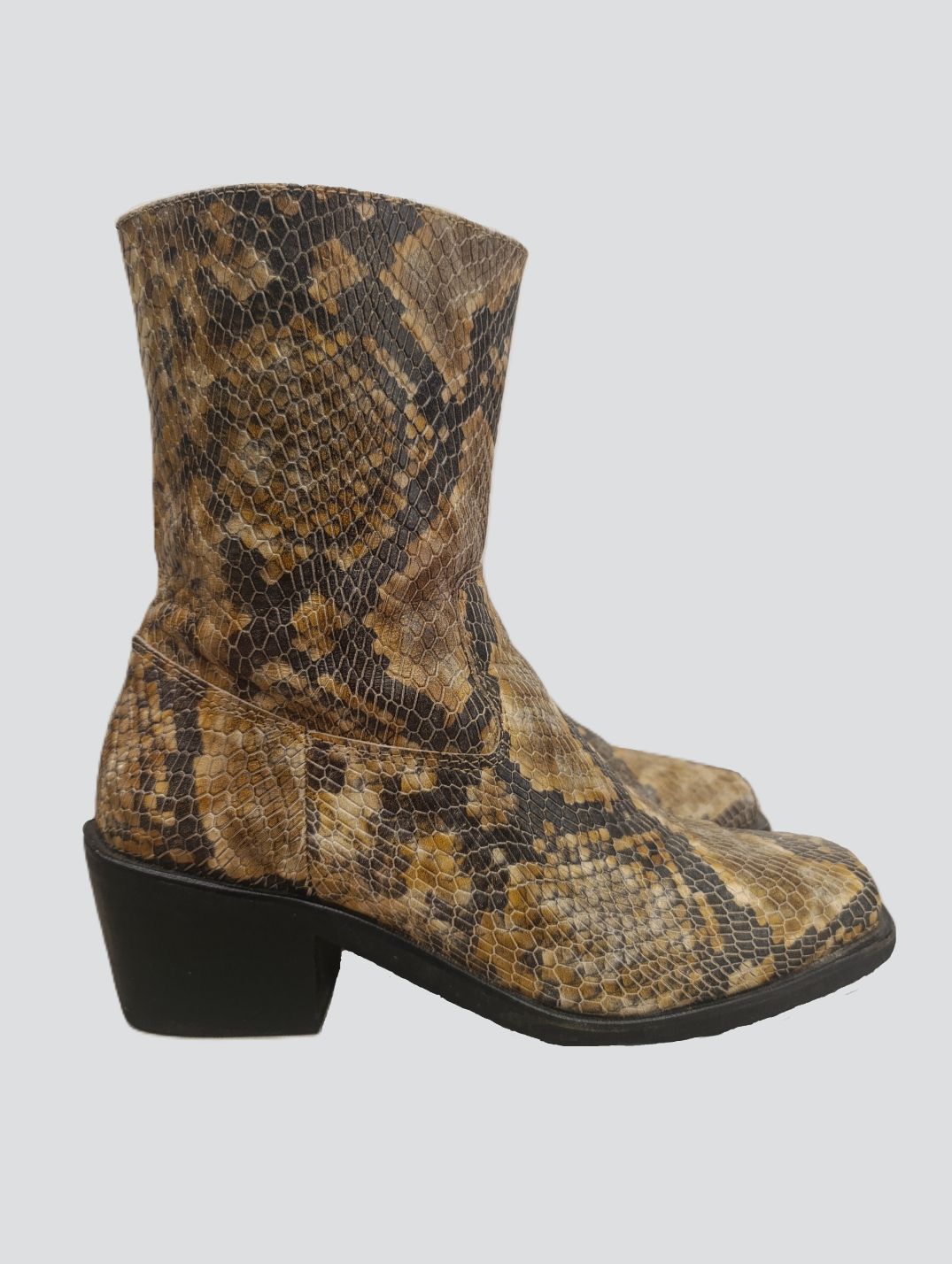BOTAS CUERO REPTIL BEIGE GRIS MOSTAZA - PRÜNE, imagen 3 de 4