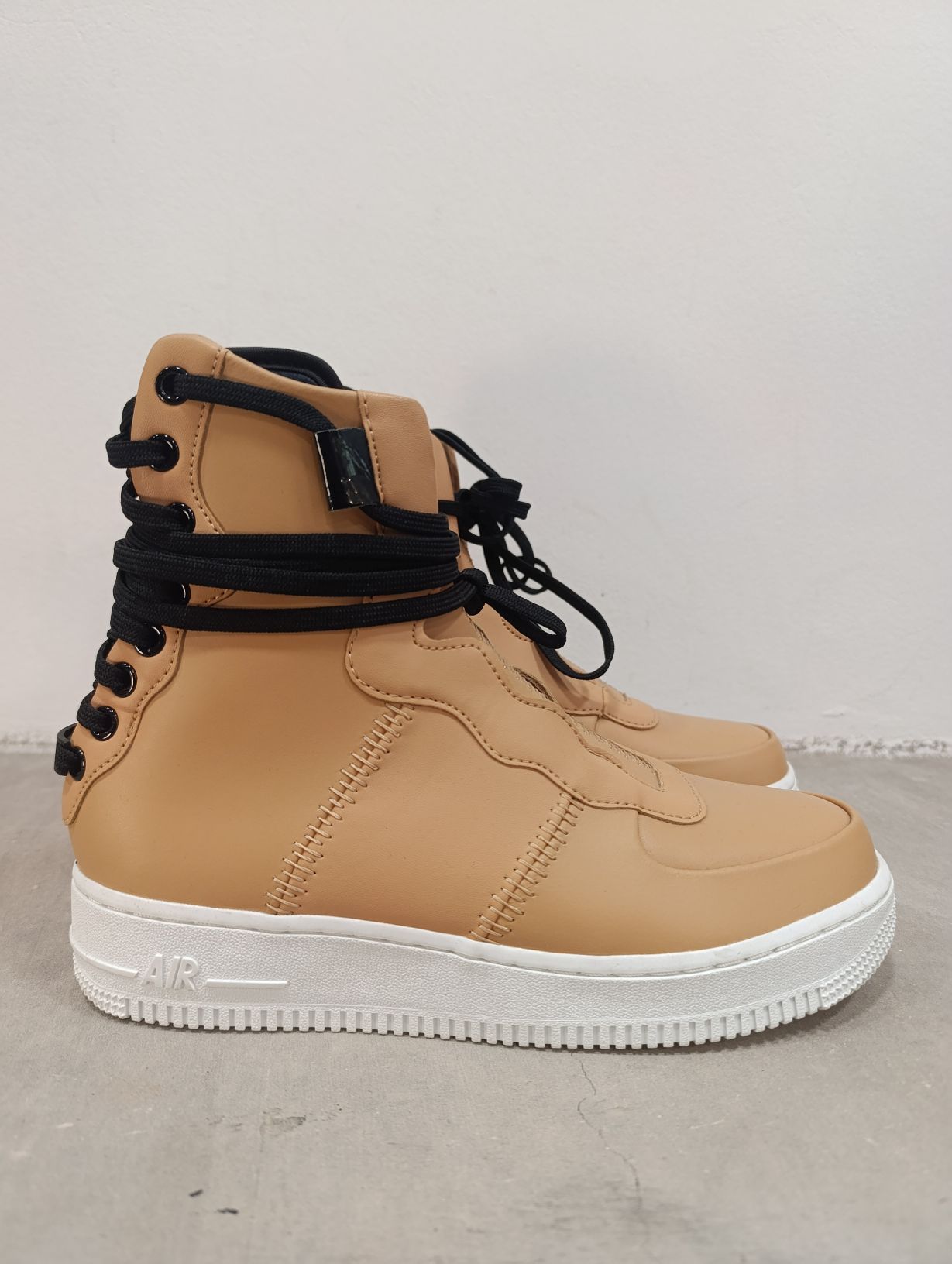 ZAPATILLAS - NIKE (NUEVAS CON ETIQUETA), imagen 2 de 4